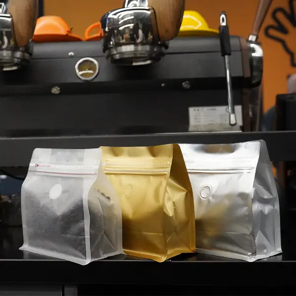 250G sacos horizontais cheios de grãos de café e válvula