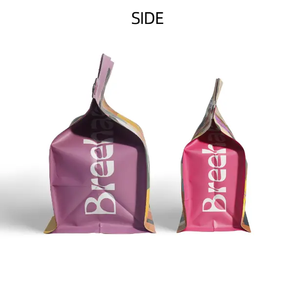 Vista frontal de sacolas de café impressas sob medida incluídas no sistema completo de embalagem das caixas de café