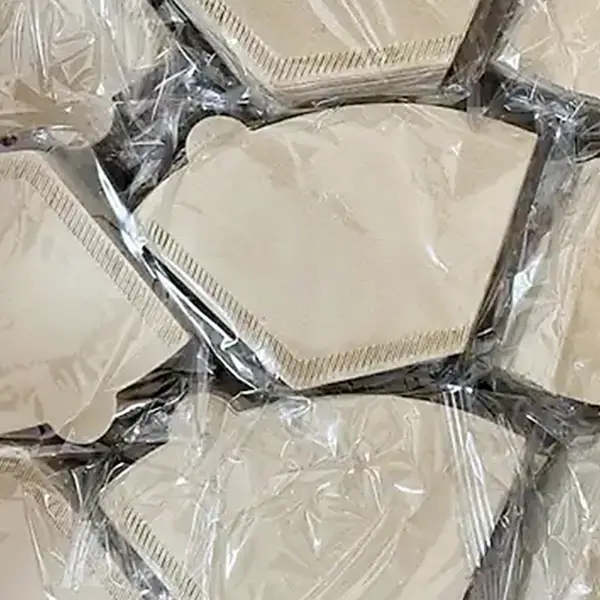 Papel filtro de café V60 em formato de leque empacotado a granel