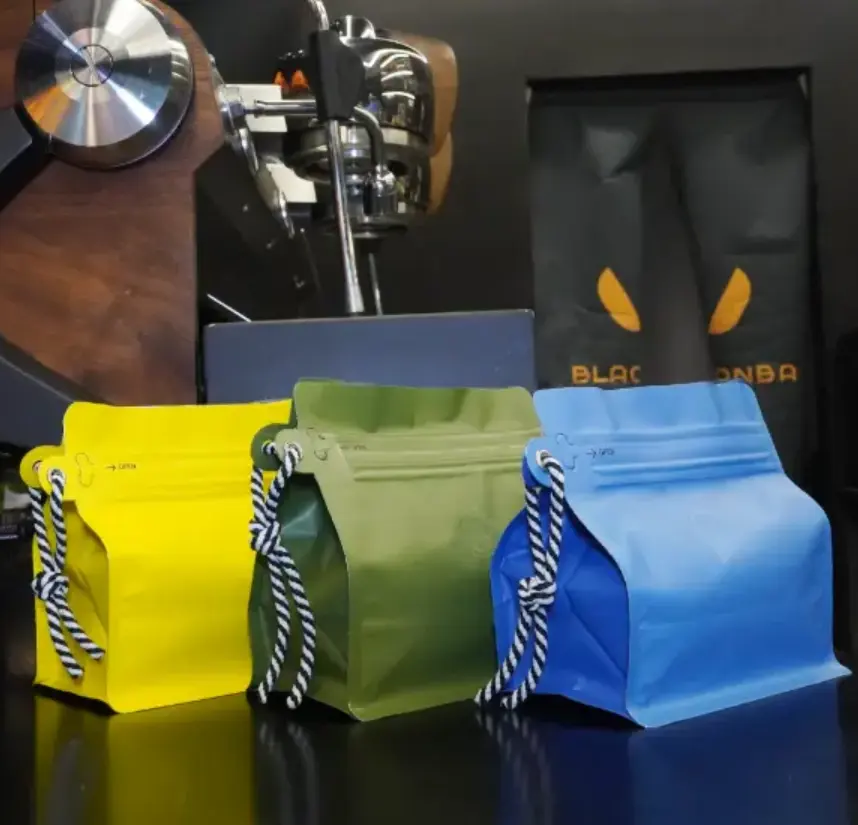 Sacolas de café com lanyard atacadista